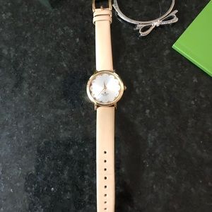 Kate spade gold/vachetta metro scallop watch